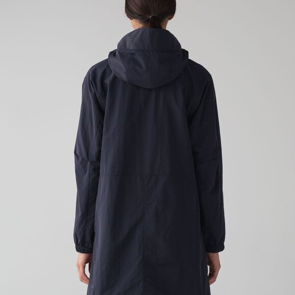 Lululemon Easy As Jacket in Navy - Water Resistant 4 - Picture 2 of 9